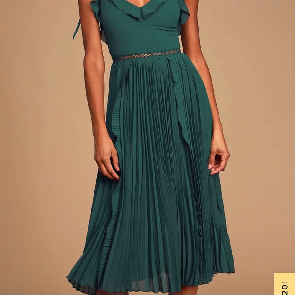 Never a Dull Moment Emerald Green Tie-Strap Pleated Midi Dress- size small